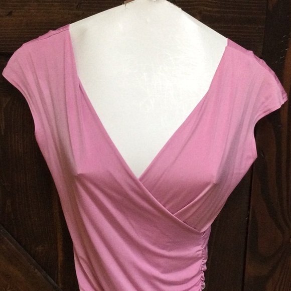 Sexy Deep V-neck and V-back sleeveless fitted top - Picture 2 of 8